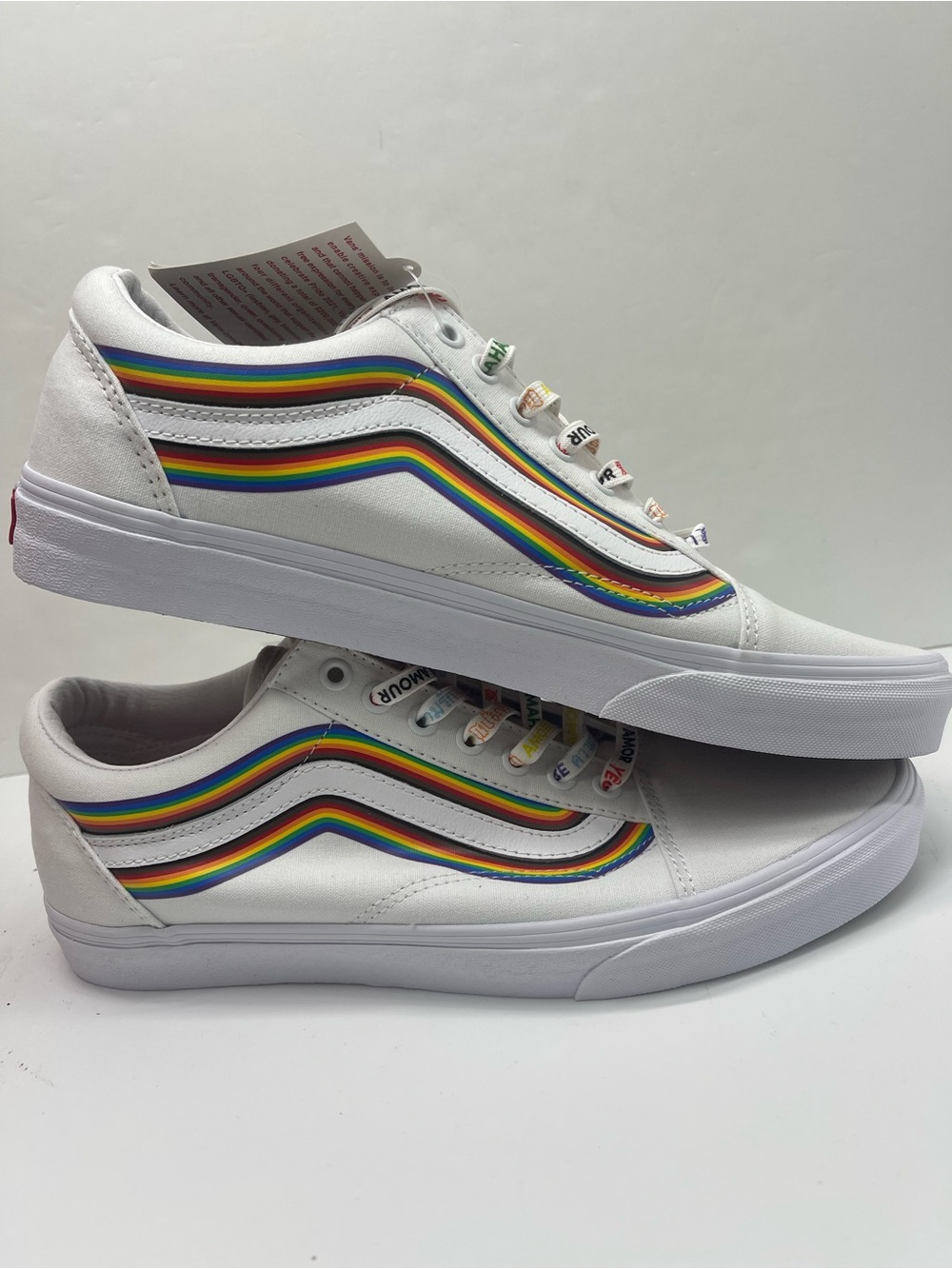 Vans Men’s 12 Old Skool (Pride) White/True White
VN0A5KRFB5U Sneakers - Picture 16 of 16